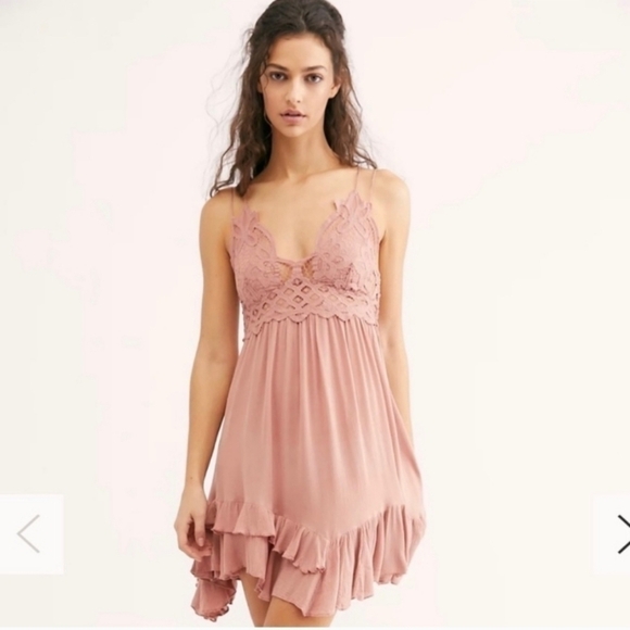 Free People Adella Boho Crochet Slip Mini Dress Rose Size Medium - Picture 2 of 13